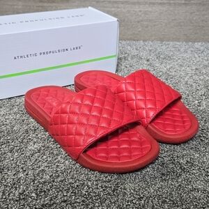 APL Women's Women's Lusso Slide NEW size 7